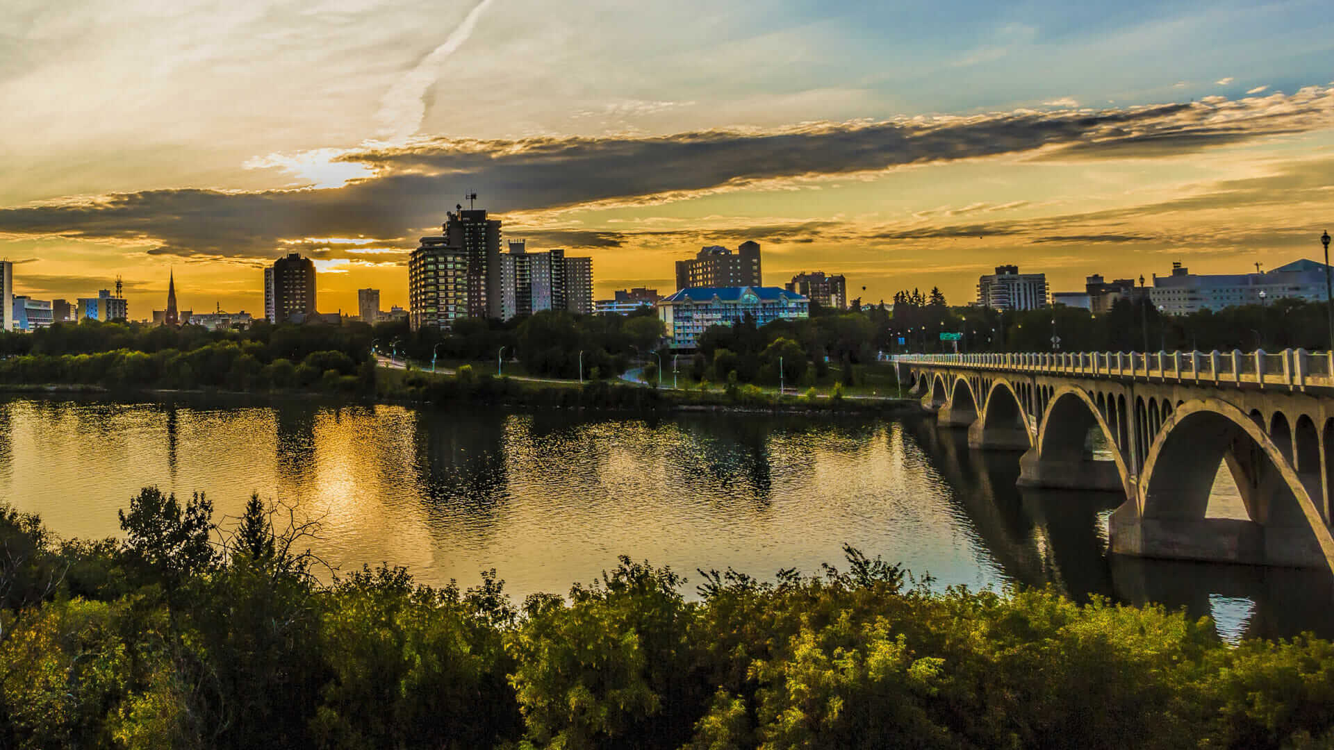 dinh-tu-Saskatchewan